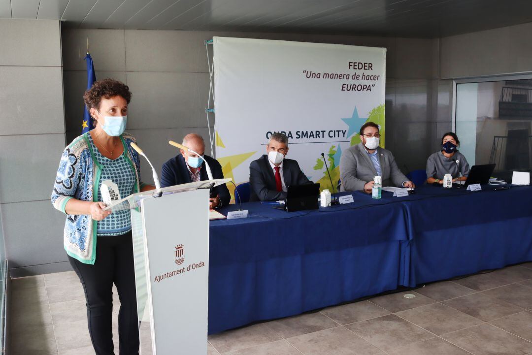 La alcaldesa de Onda, Carmina Ballester.