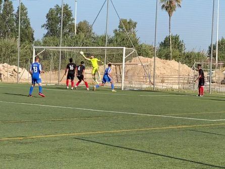 Momento del partido entre la UD Portuarios Disarp y el CF Gandia