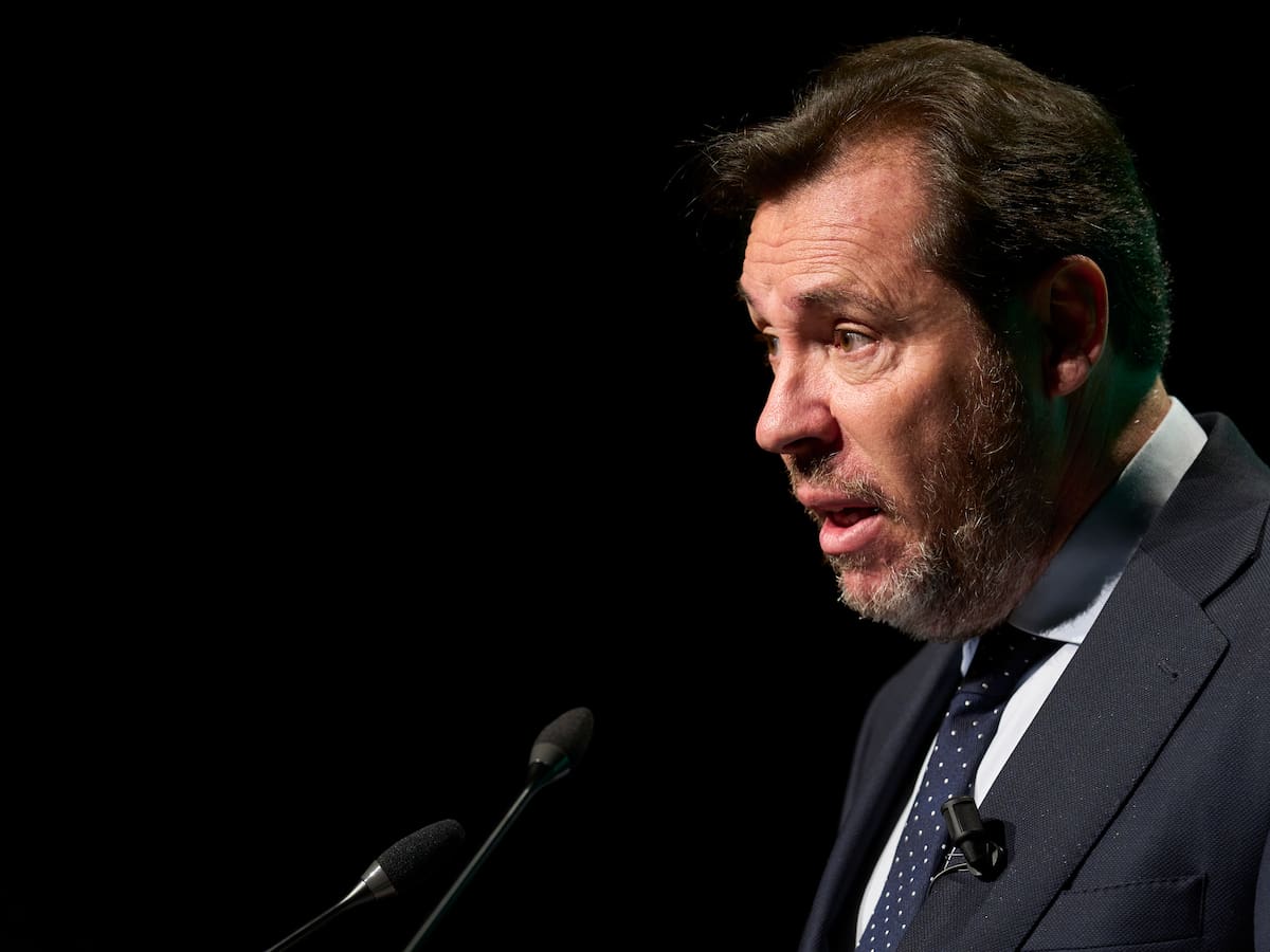 "Malo, vago y sin muchas luces": la pregunta que se hace Óscar Puente tras la salida del secretario general de Nuevas Generaciones del PP