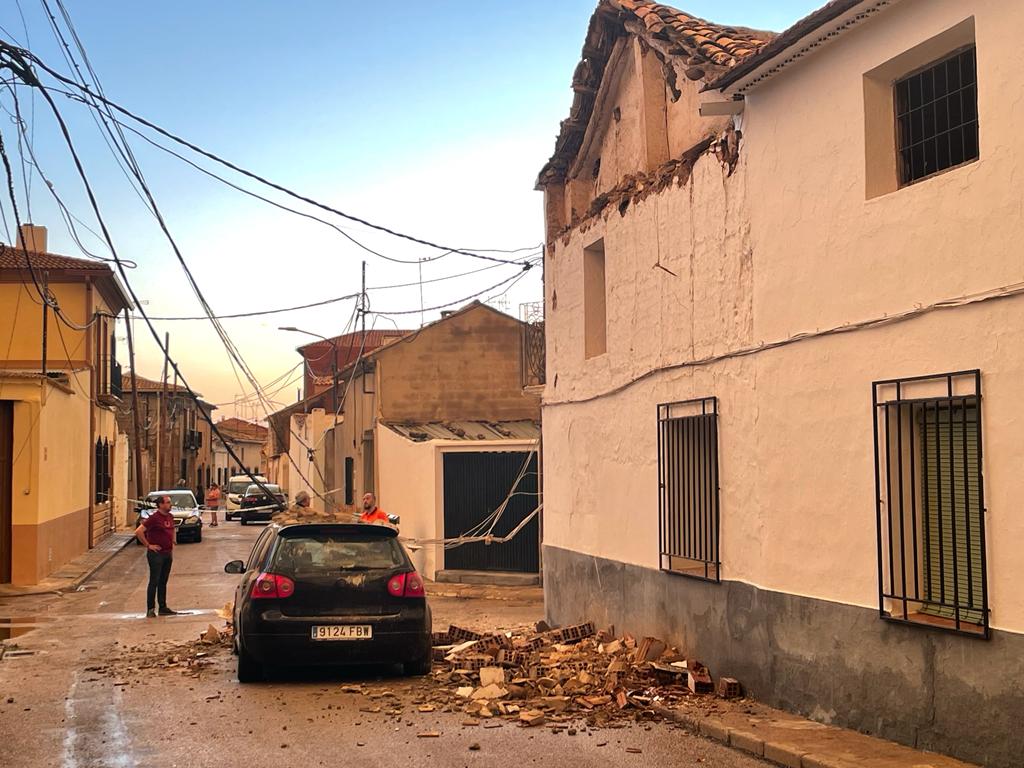 Imagen del estado en el que ha quedado el turismo implicado en este suceso en San Clemente (Cuenca)