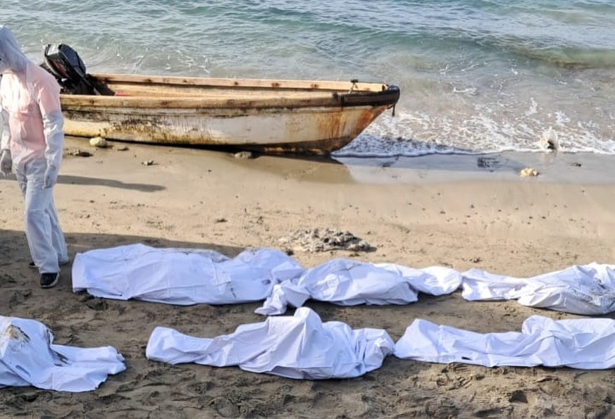 La embarcación fue localizada cerca de la Playa Adames (República Dominicana).