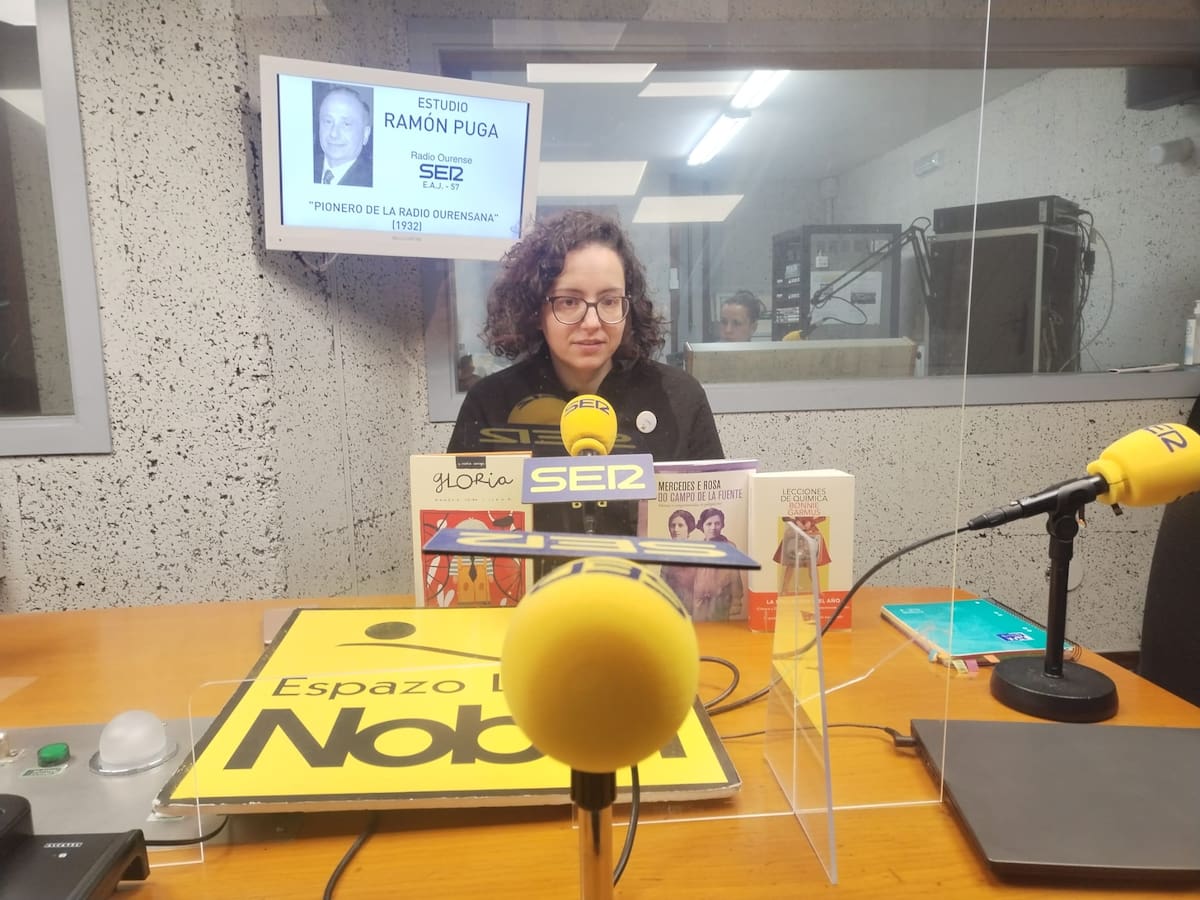 Celia Fernández en O faido dos libros del 24 de febrero