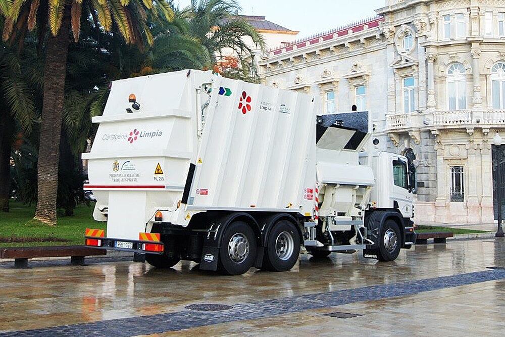 Lhicarsa renueva sus vehículos y maquinaria para mejorar la limpieza de Cartagena