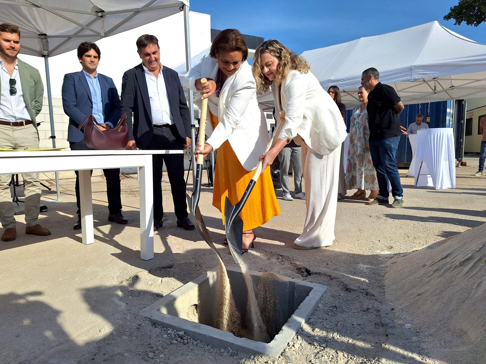 Colocación de la primera piedra de Oceanika, en Torremolinos (Málaga)