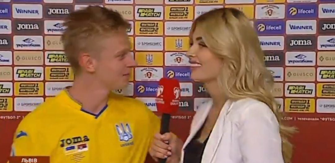 Zinchenko, durante el momento previo al detalle que han destacado las redes sociales