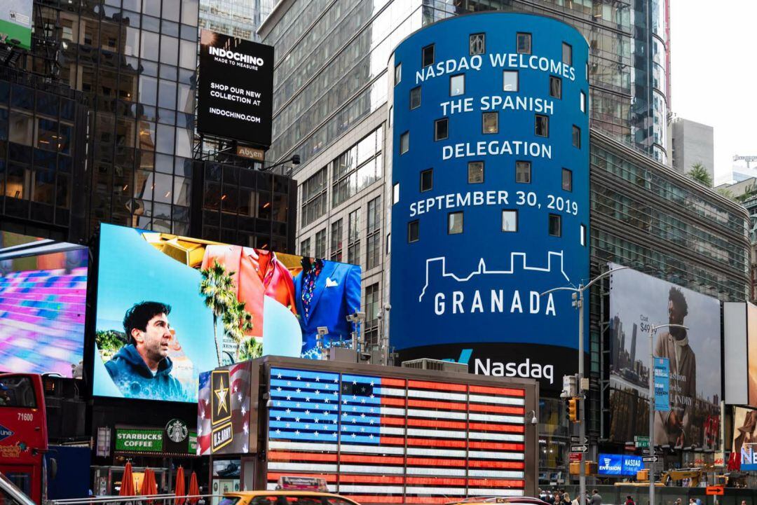 Bienvenida a Granada en un luminoso de Times Square