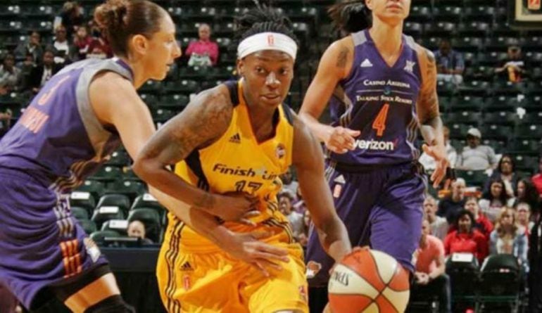 La base norteamericana de Avenida en un partido de la WNBA