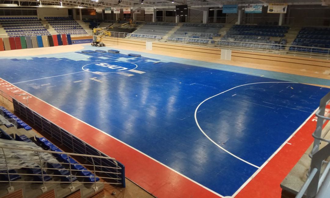 El Pabellón Virgen de la Cabeza de Valdepeñas se pone a punto para la vuelta del FS Viña Albali Valdepeñas a casa 