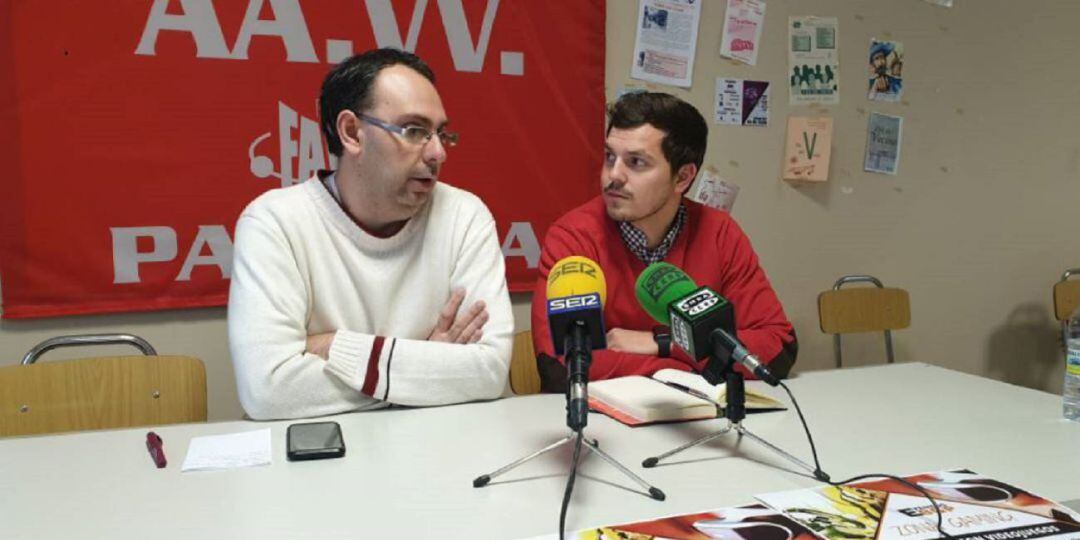 El presidente de la Federación de Vecinos de Palencia, Sergio de los Bueis, a la izquierda