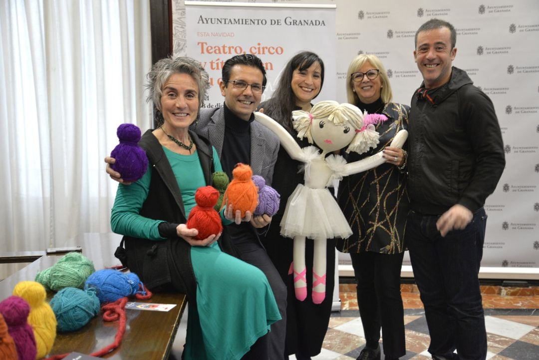 Presentación del ciclo de teatro, circo y títeres para toda la familia en Granada durante la Navidad