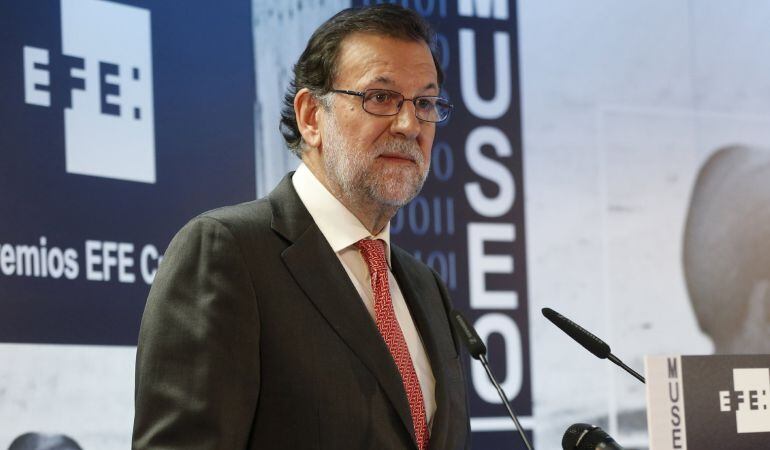 El presidente del Ejecutivo en funciones, Mariano Rajoy, durante su intervención en el acto de entrega de los II Premios Efe Cultura.