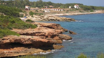 Entra en prisión el acusado de retener ilegalmente durante dos meses a una mujer y a su hijo en Alcossebre