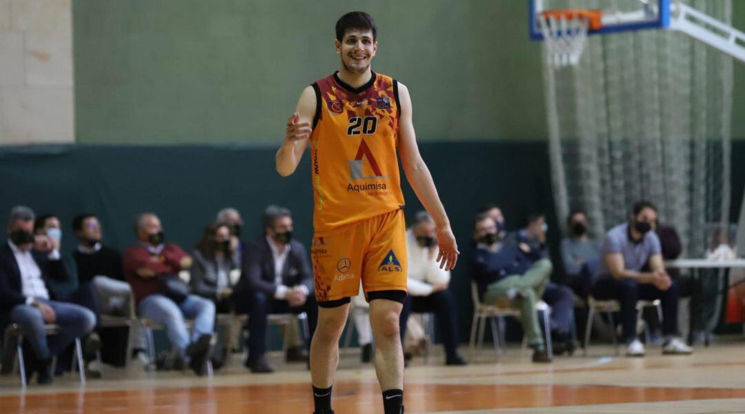 Guillermo Mulero cumplirá su cuarta temporada en LEB Plata