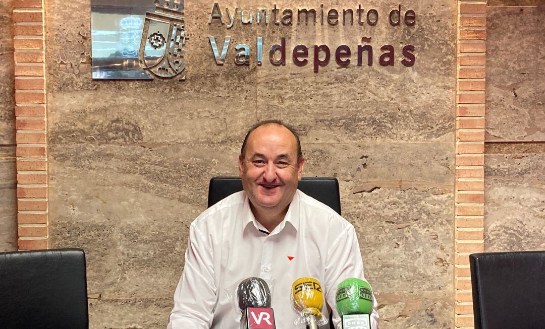 Imagen de Gregorio Sánchez Yébenes, minutos antes de anunciar su retirada de la vida política