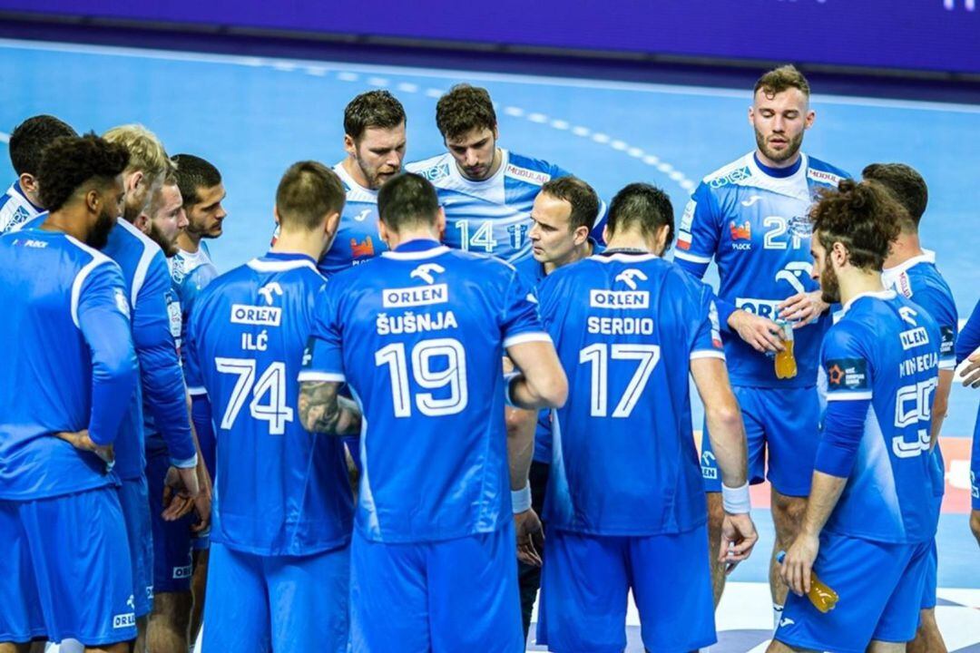 Fernández, en una de sus escasas presencias con el Wisla este curso