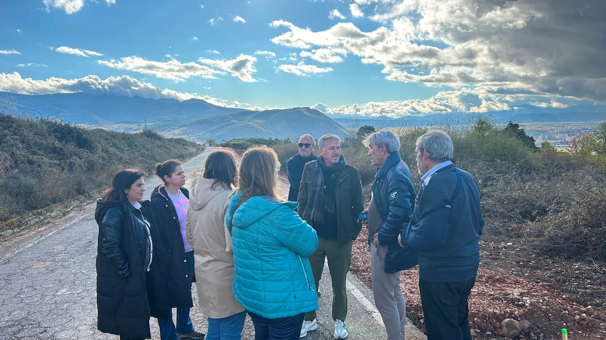 Propietarios de fincas en La Llanada denuncian ocupación en las obras de accesos