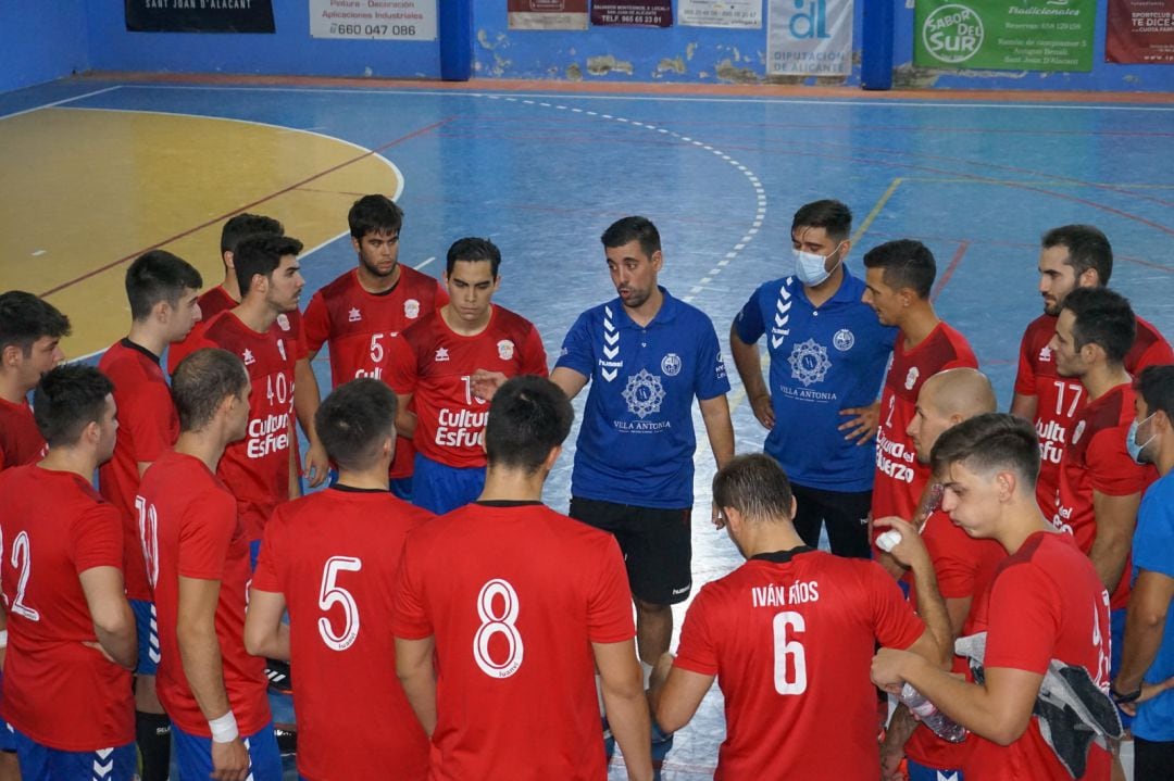 El Handbol Sant Joan retira a su primer equipo de la Primera Nacional