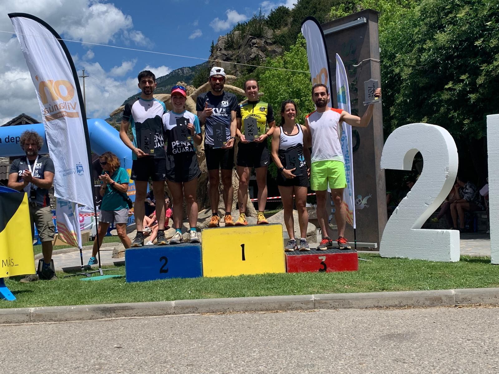 Turismo Vullanúa .Yhabril Moro. Ganadores de la Puyar no Más en la cima de Collarada