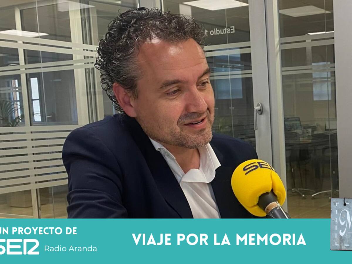 Del traje y la corbata de la banca, a la bata de educar: Enrique García, un trabajador que mira hacia nuevos retos