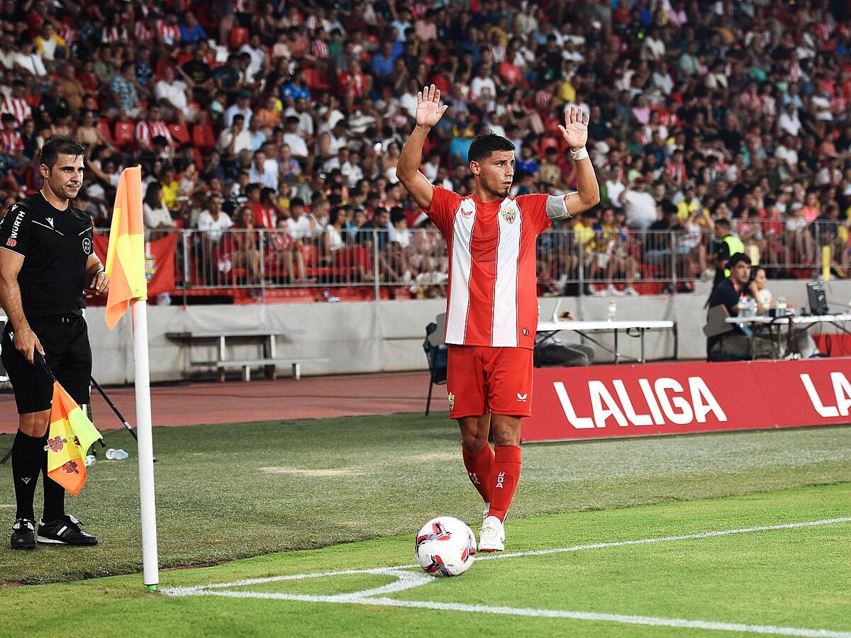 Robertone guarda silencio