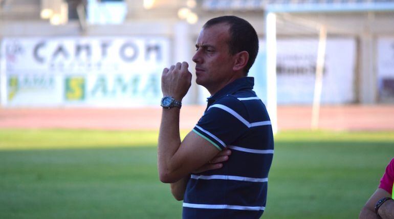 Alberto González durante un partido.