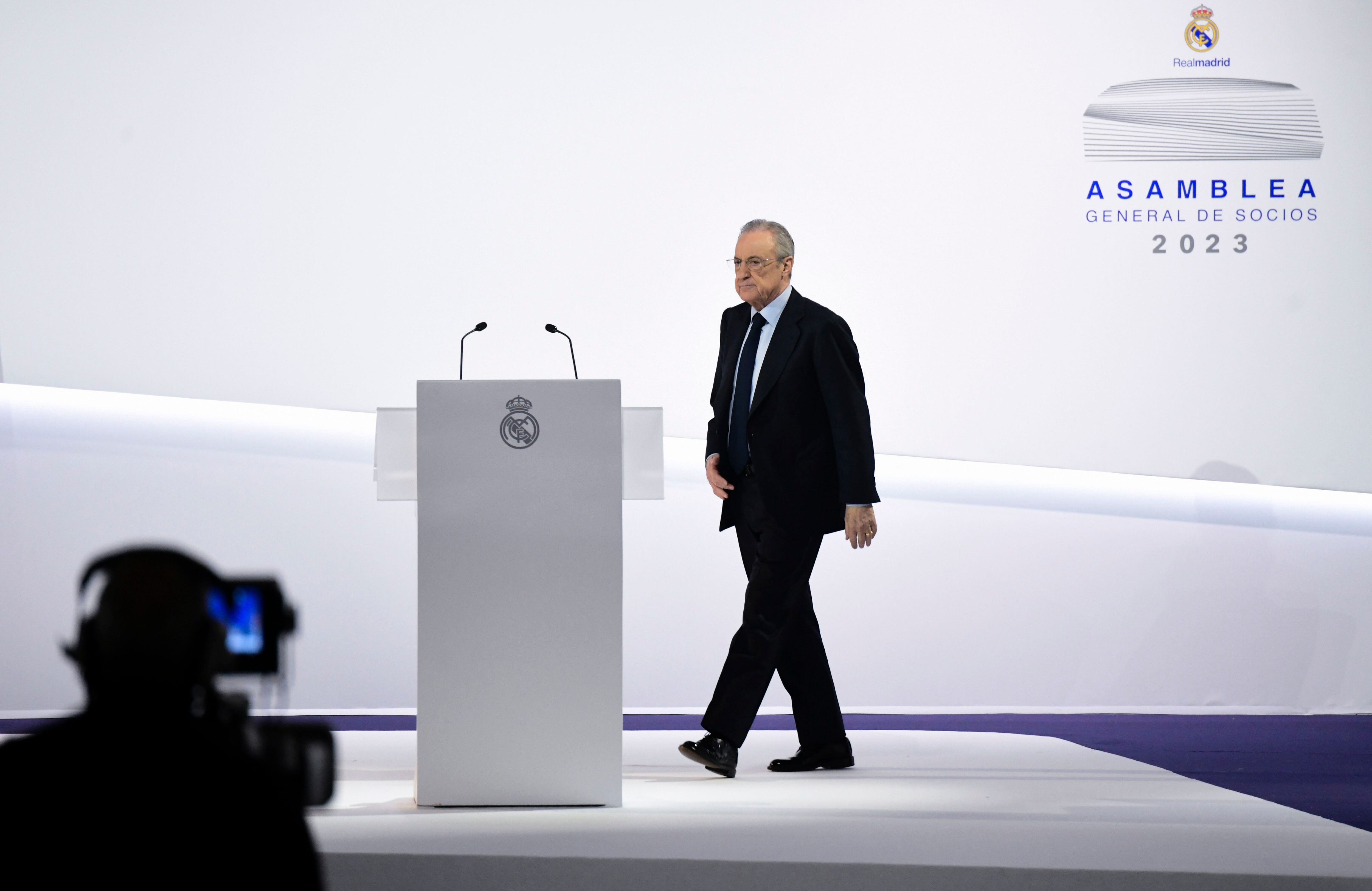 MADRID (ESPAÑA), 11/11/2023.- El presidente del club, Florentino Pérez durante la Asamblea General del Real Madrid en la ciudad deportiva de Valdebebas. EFE/ Victor Lerena
