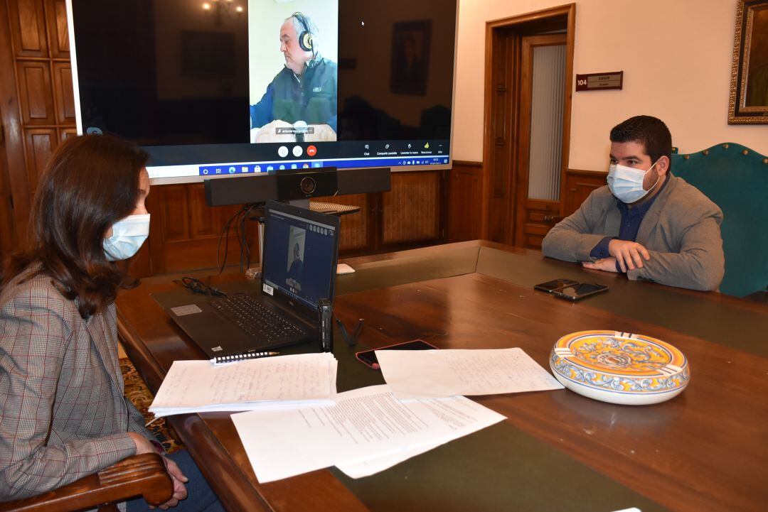 Anuncio convocatoria premios