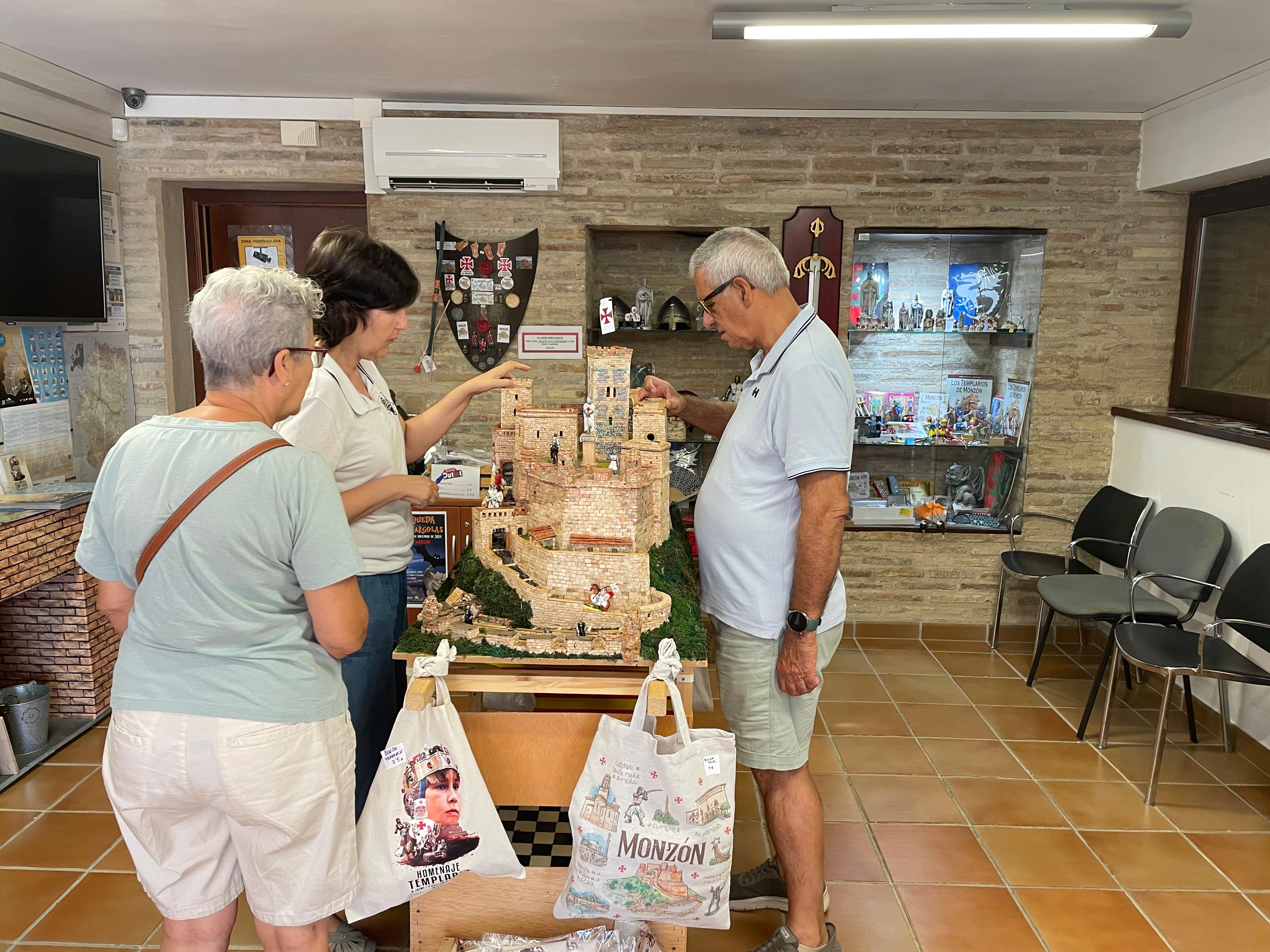 El turismo familiar y cultural se pone de moda en Monzón.