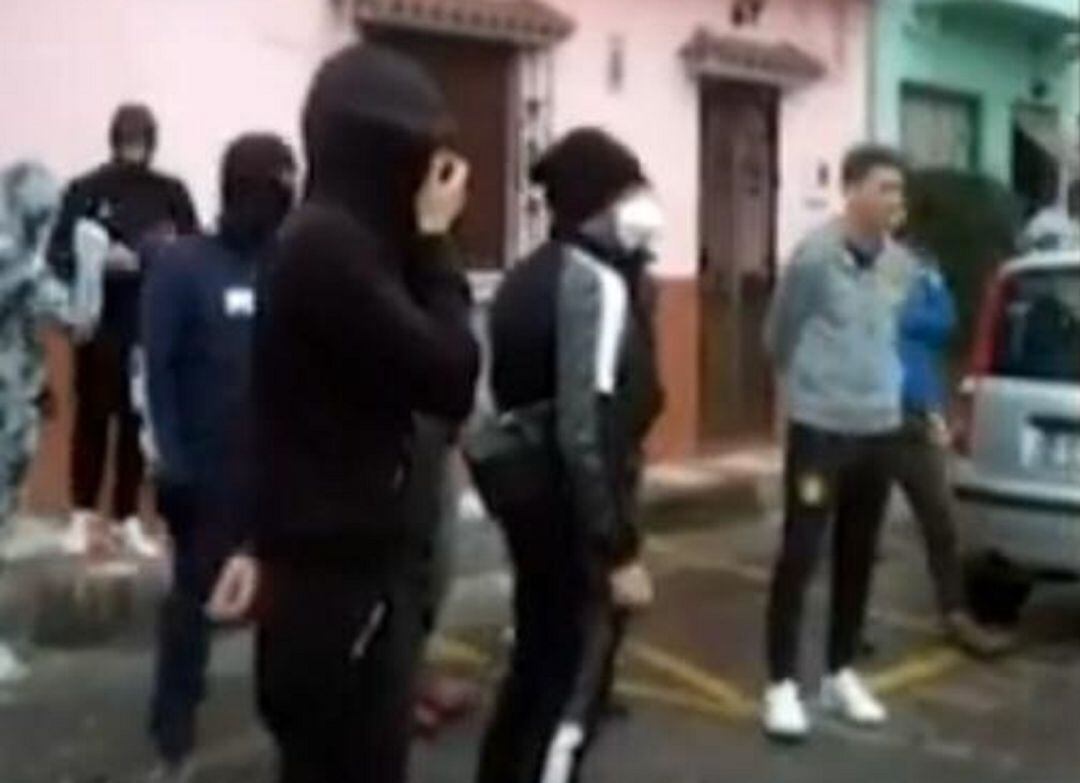 Algunos de los implicados en la detención.