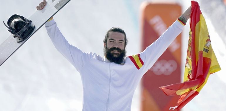 Regino Hernández celebra su medalla de bronce en Pyeonchang