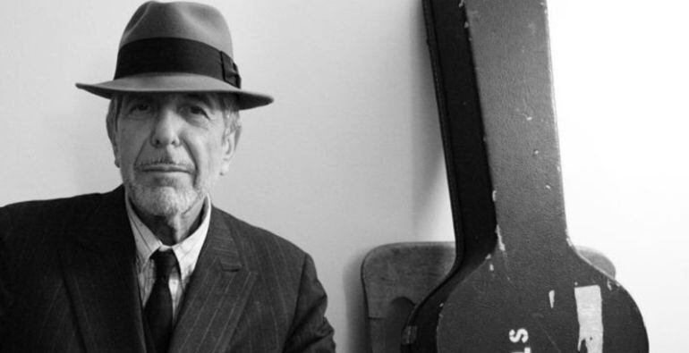 Leonard Cohen en una foto de promoción de su disco &#039;Popular Problems&#039;