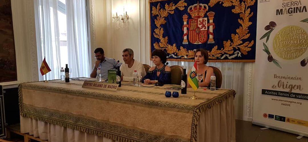 Un momento de la presentación celebrada en el Centro Riojano de Madrid.