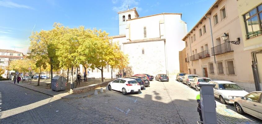 Los vecinos calculan que en El Salvador caben entre 130 y 150 coches como máximo