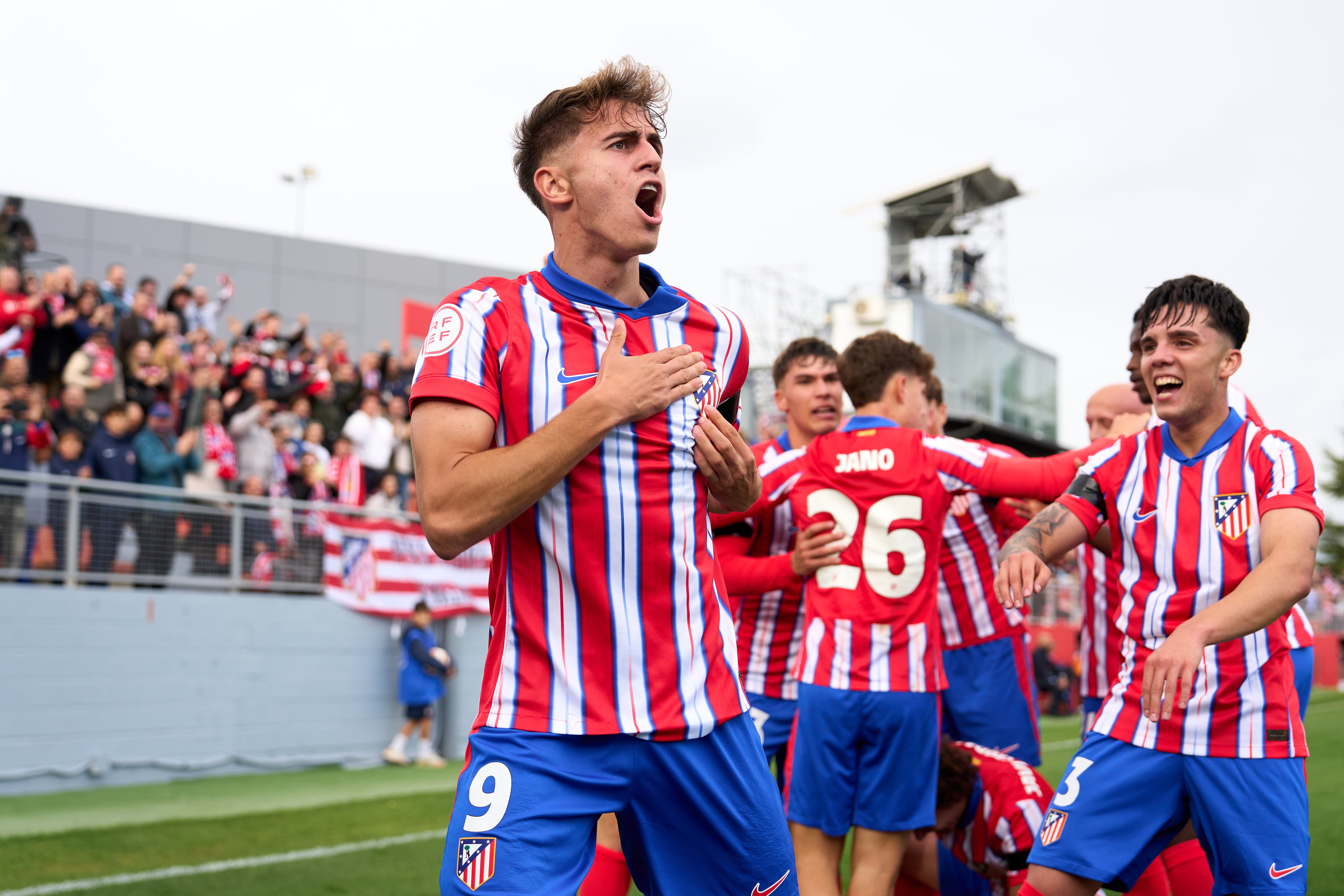 Adrian Niño celebra un gol frente al Real Madrid Castilla. (Angel Martinez/Getty Images)