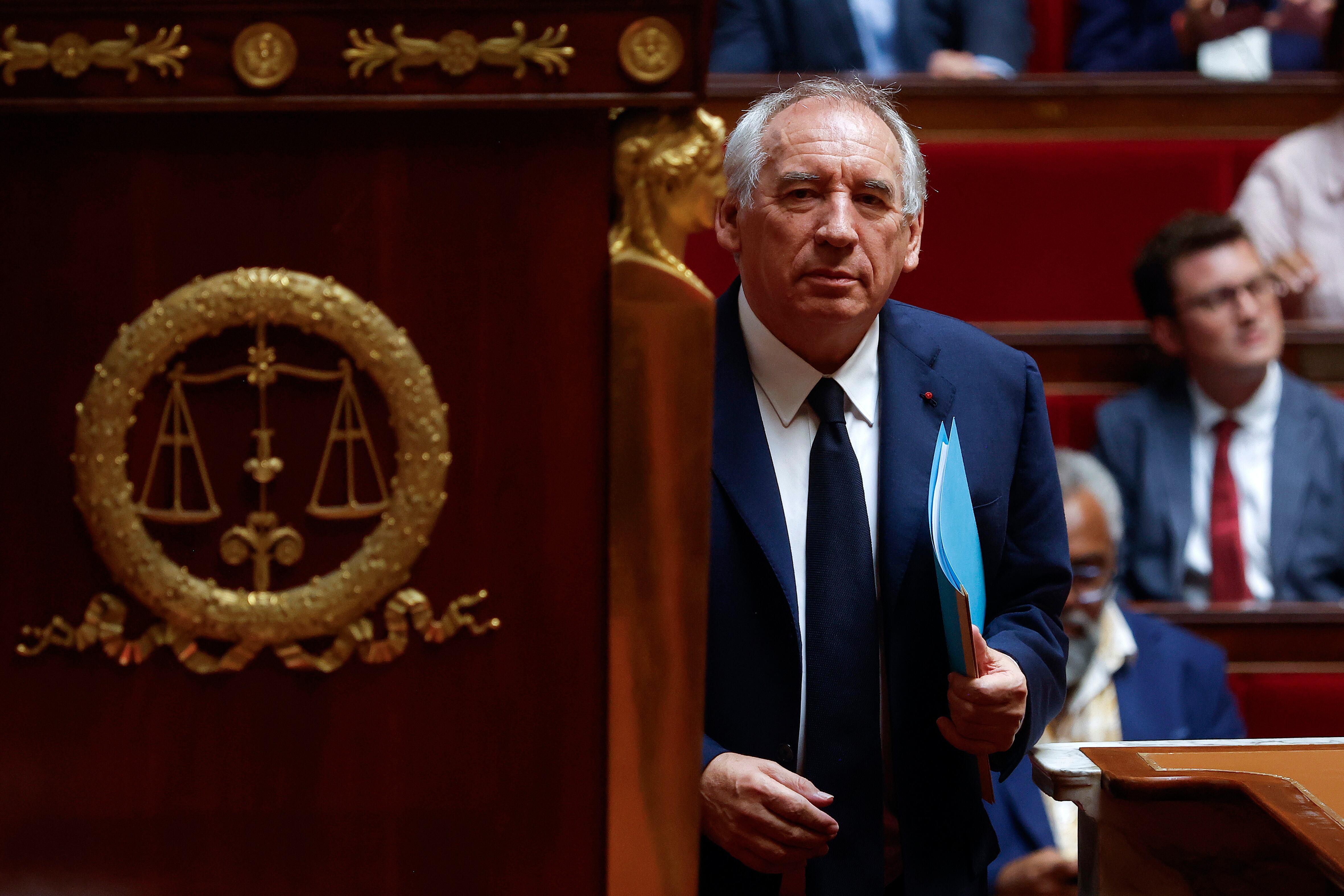 El primer ministro francés, François Bayrou, se dirige a la tribuna mientras su Gobierno se enfrenta a una moción de confianza en la Asamblea Nacional francesa en París, Francia, el 8 de septiembre de 2025.