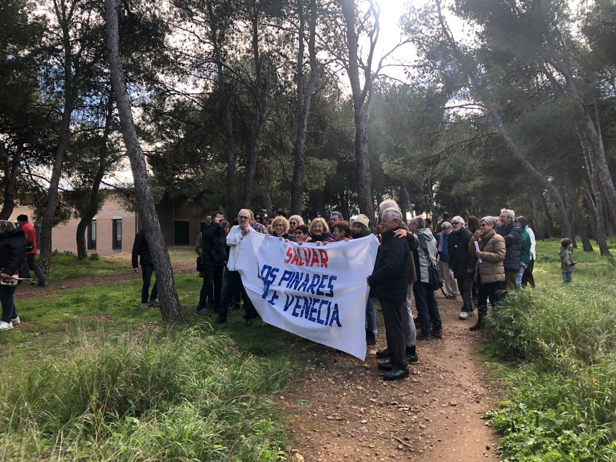 Marcha de la Asociación Vecinal Montes de Torrero al Parque de Atracciones