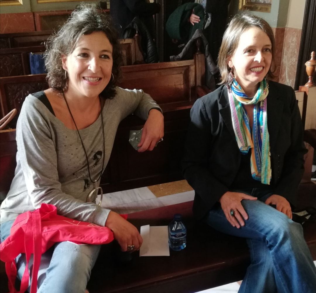 Meritxell Cucurull-Jorba, a l'esquerra, Premi Màrius Torres 2020. I Lourdes Toledo, Premi Josep Vallverdú 2020.