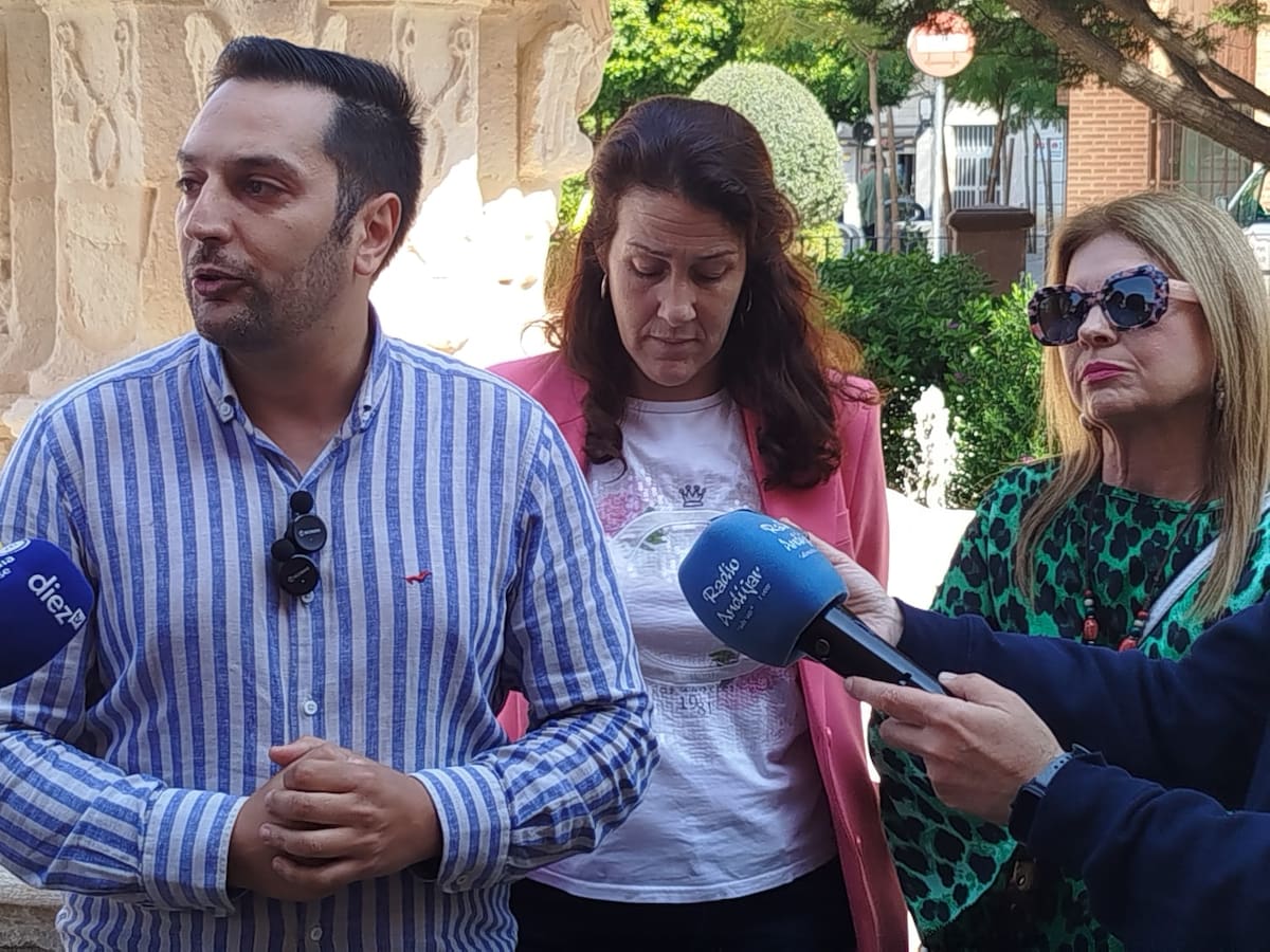 Andújar refuerza la prevención frente al virus del Nilo Occidental y alerta sobre la procesionaria del pino