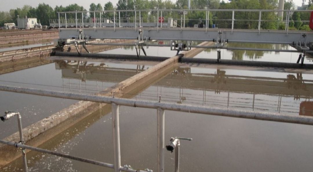 Imagen de archivo de los lodos de la depuradora de Santa Eulària