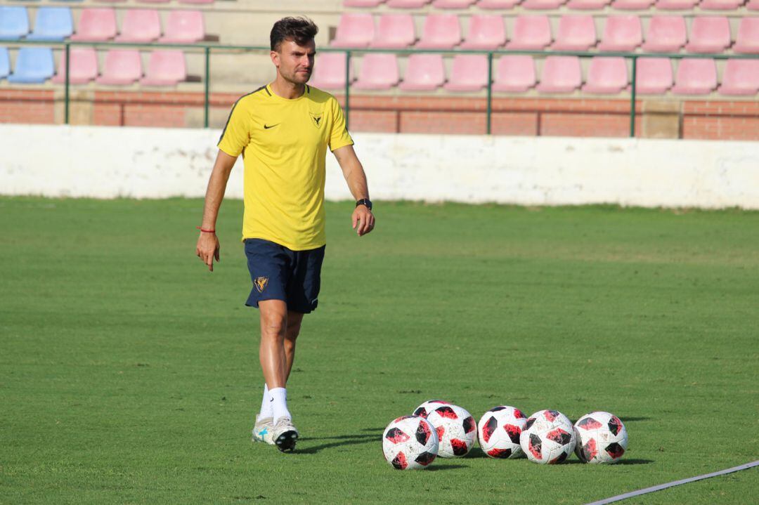 Rubén Albés, entrenador del UCAM Murcia CF