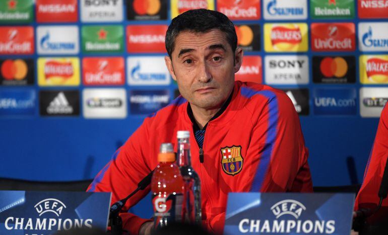 Valverde durante su rueda de prensa en Stamford Bridge 