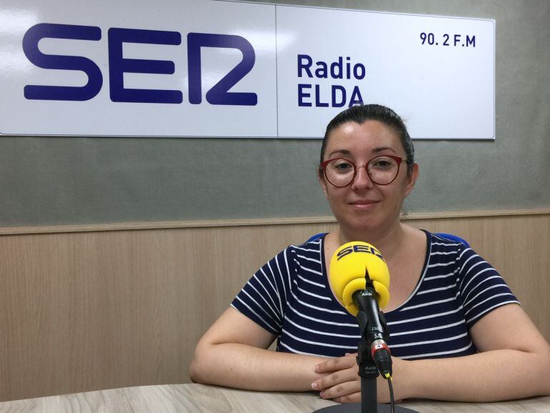 Arantxa Verdú, secretaria del Nueva Elda, se muestra incrédula ante la decisión federativa