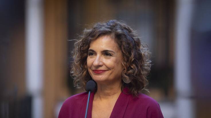 María Jesús Montero: "Siempre pido altura de miras en el debate sobre la financiación autonómica"