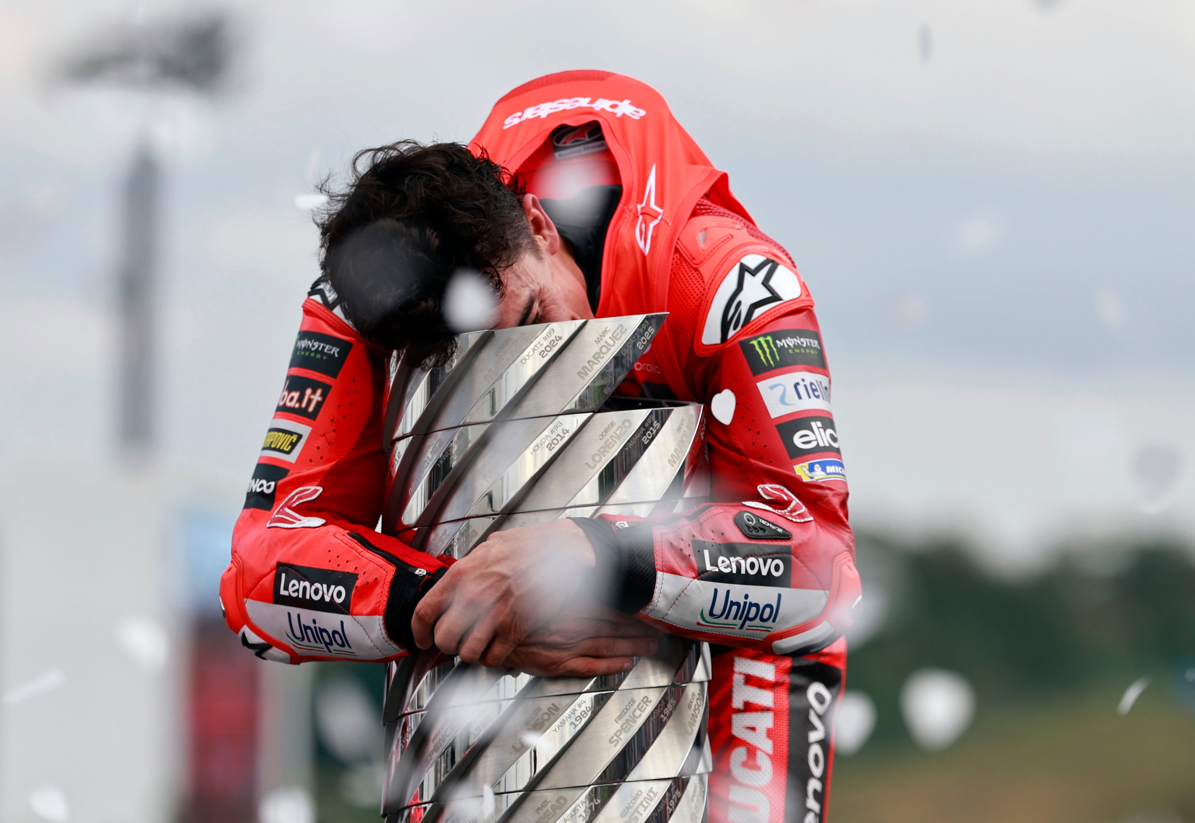 Marc Márquez celebrando el Mundial en el GP de Japón.
