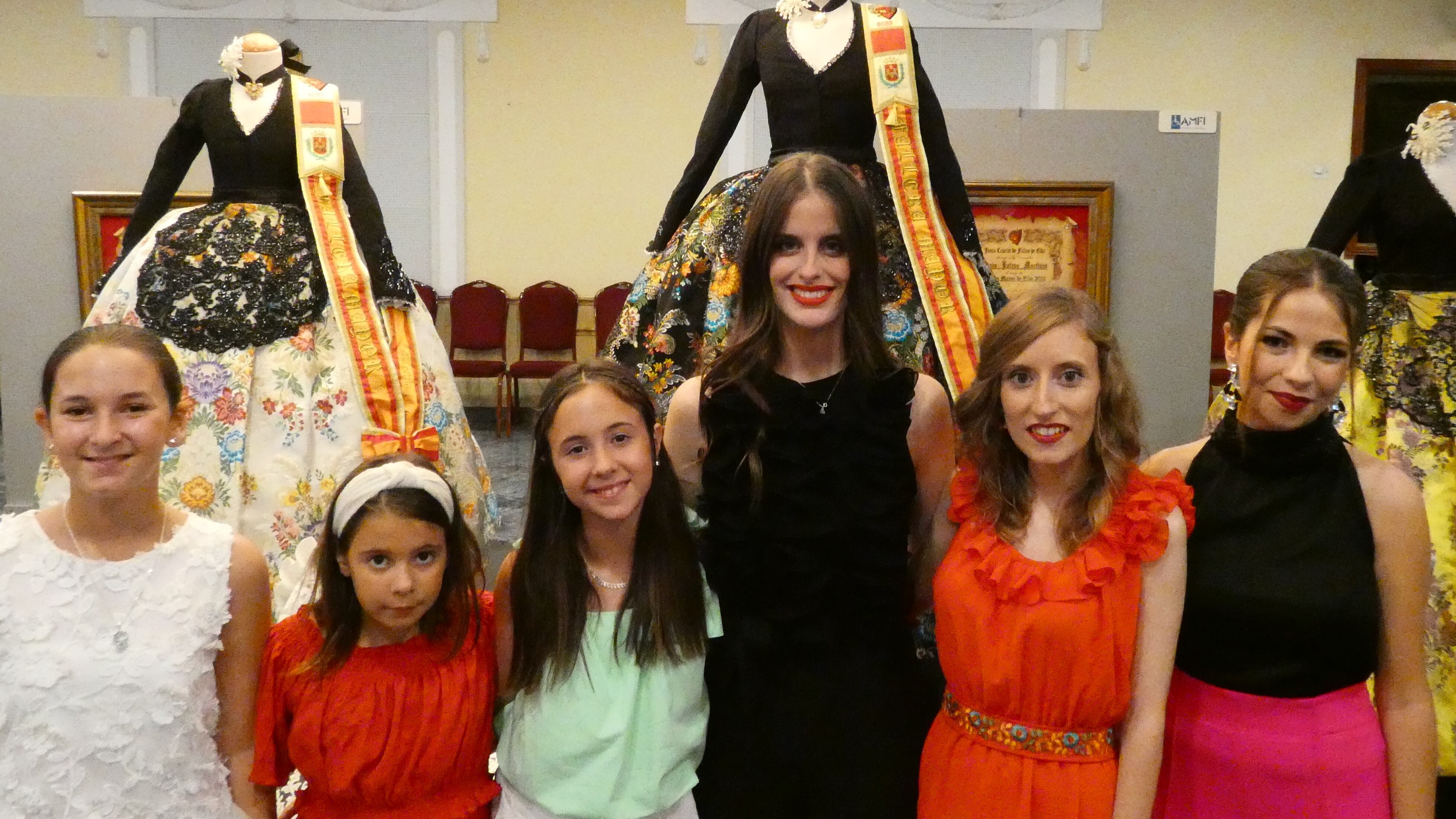 Falleras Mayores de Elda 2023 y Damas de Honor