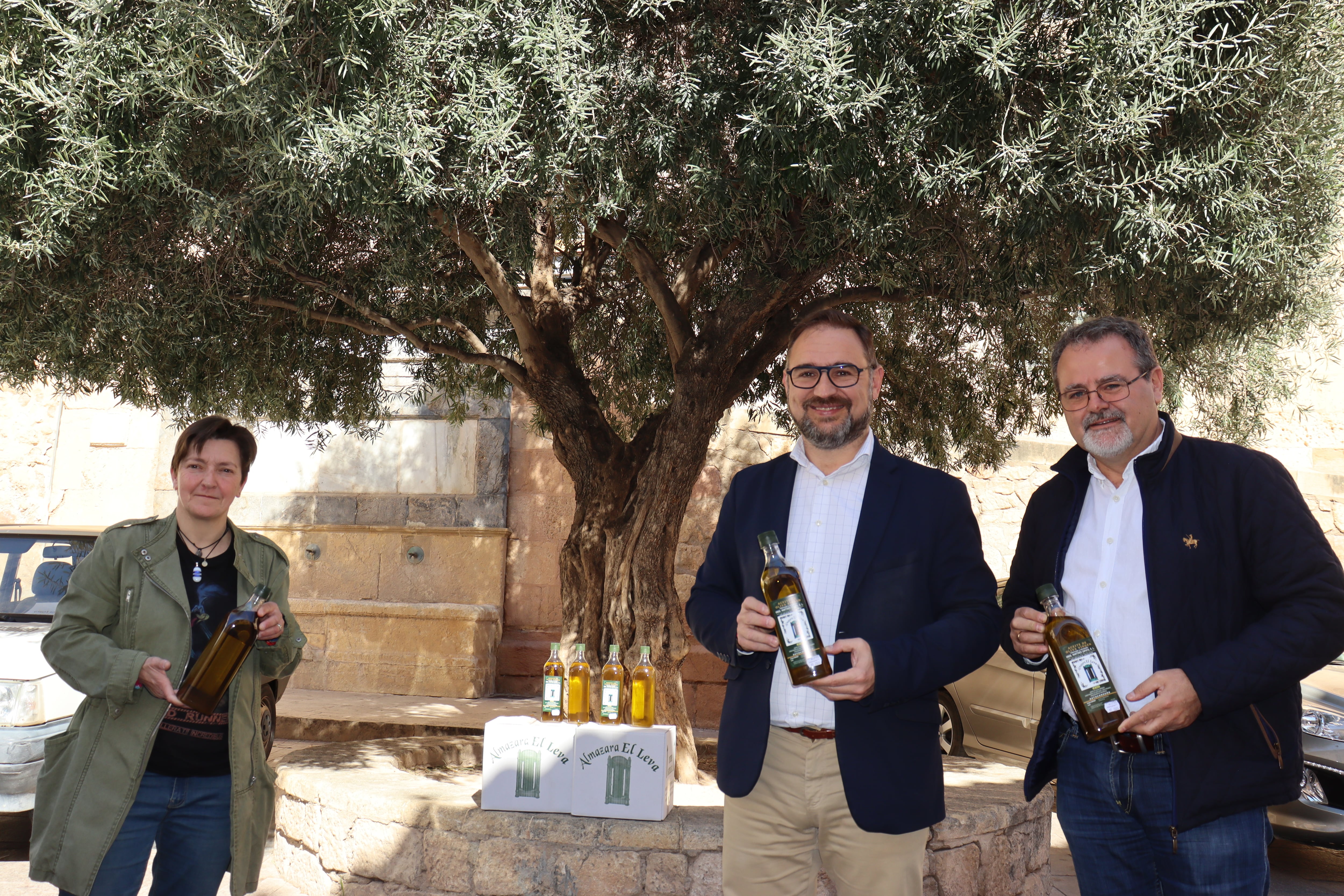 María Dolores Chumillas, edil de Servicios Sociales, alcalde de Lorca, Diego José Mateos y Antonio Navarro, concejal de Pedanías