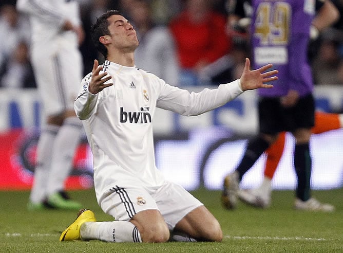 Cristiano, en el césped del Bernabéu