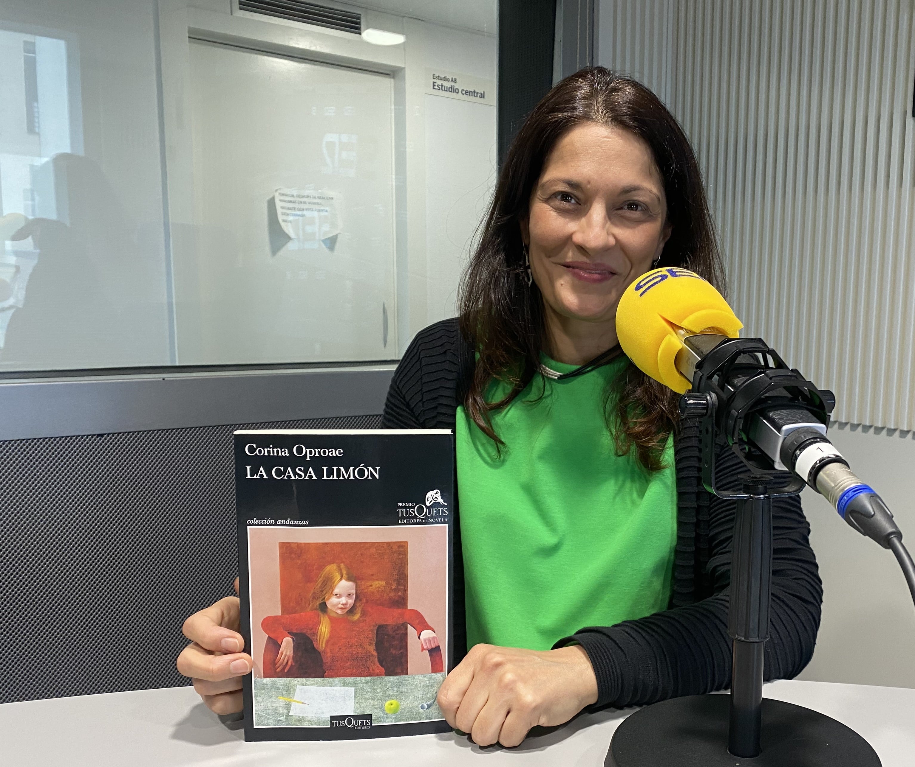 Corina Oproae presenta &#039;La casa limón&#039; en La Hora Extra