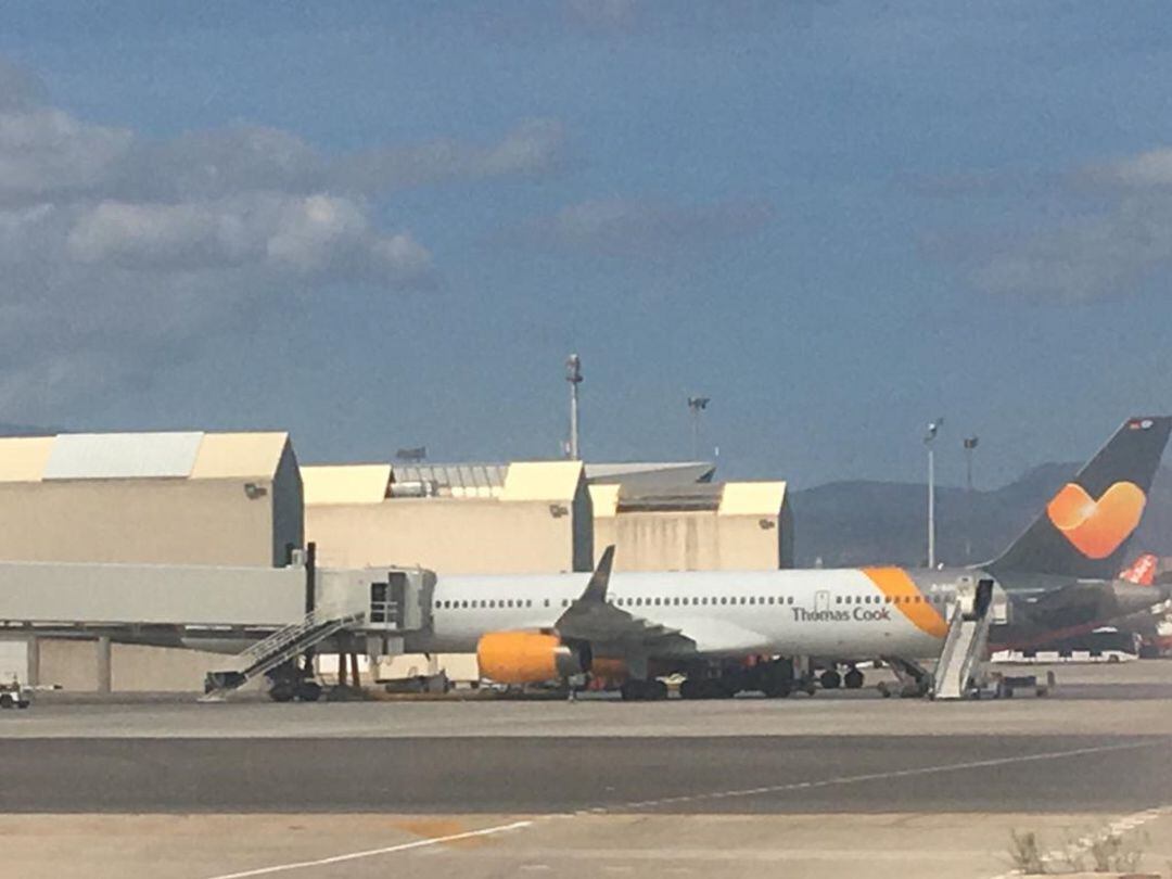 Un avión de Condor en el aeropuerto de Palma