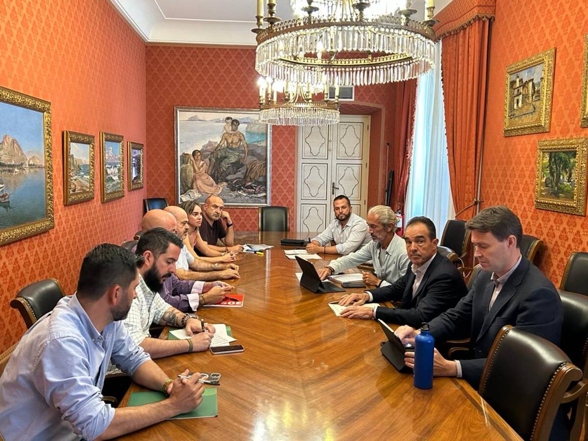 El PP saca adelante los nombramientos de doce altos cargos por un millón y medio de euros gracias a la abstención de Vox